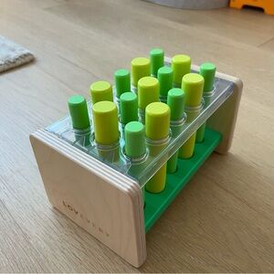 LOVEVERY Wooden Posting Stand - Green Peg Toy